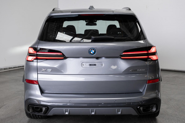 2025 BMW X5 G05 LCI xDrive50e M Sport SUV image 5