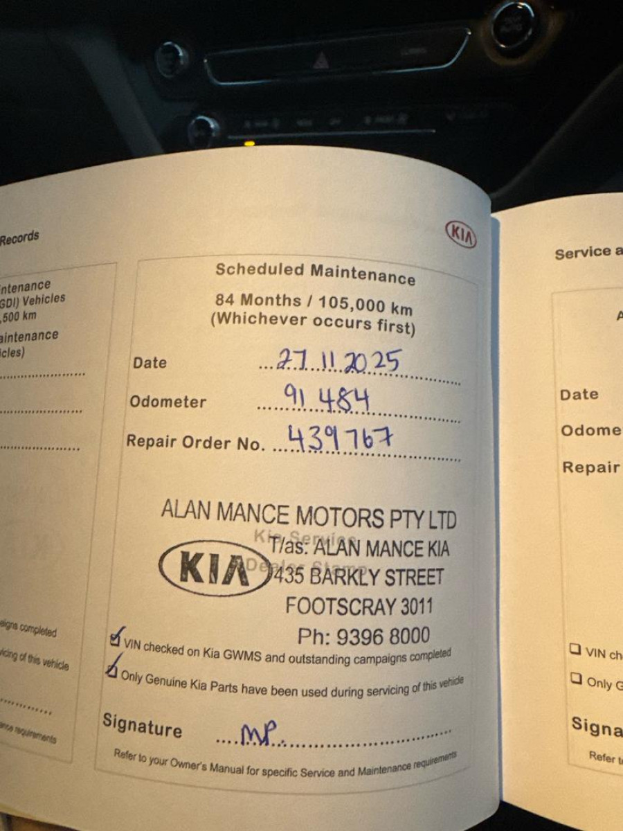2017 MY18 Kia Carnival YP SLi Van Image 31