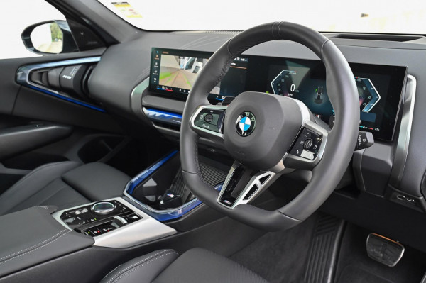 2025 BMW X3 G45 20 xDrive SUV image 12