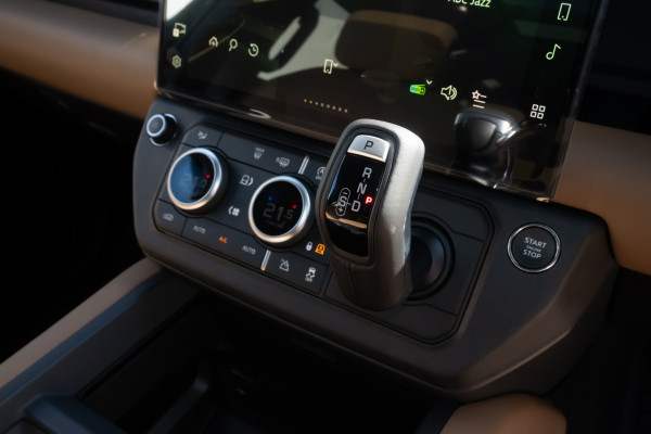 2026 Land Rover Defender L663 110 D350 X-Dynamic HSE SUV image 15