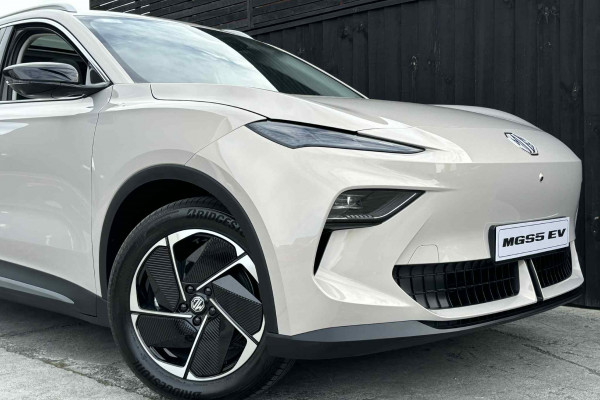 2026 MY25 MG MGS5 EV ZS3EM Essence 62 SUV Image 4