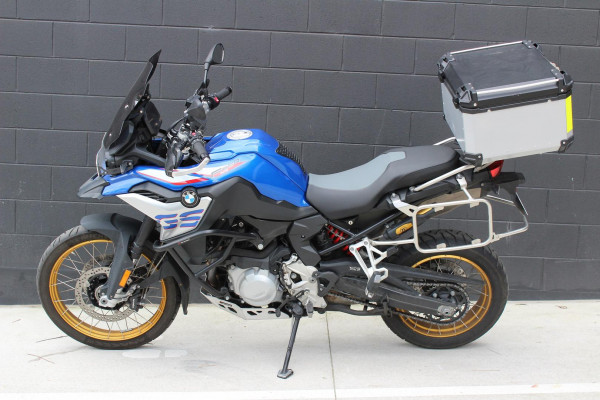2022 [THIS VEHICLE IS SOLD] image 3