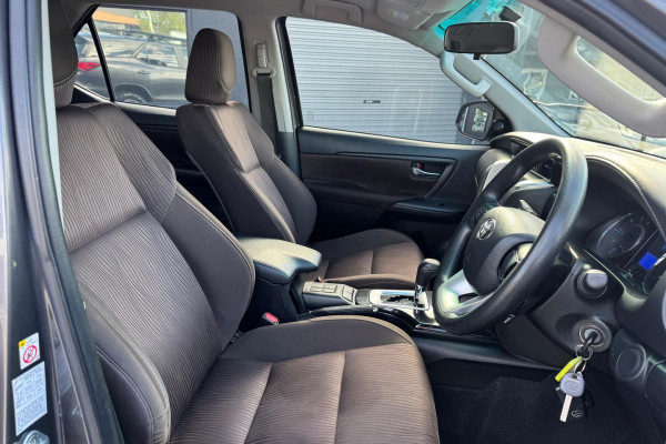 2018 Toyota Fortuner GUN156R GX SUV Image 11