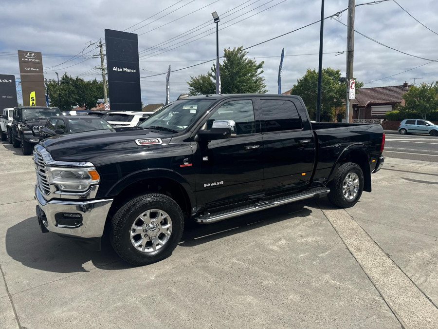 2022 Ram 2500 DJ Laramie Ute Image 1