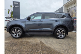 2025 Isuzu MU-X LS-T SUV