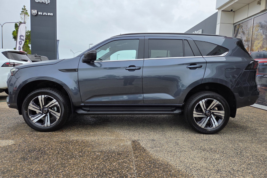 2025 Isuzu MU-X LS-T SUV Image 6