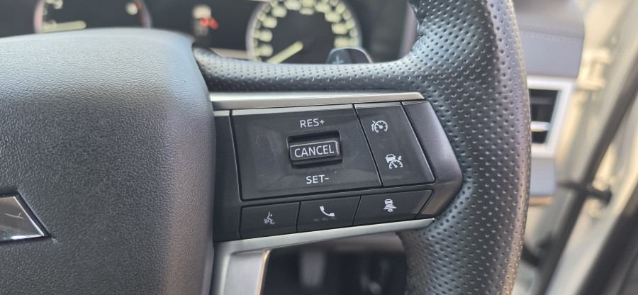2024 Mitsubishi Outlander ZM LS SUV Image 24