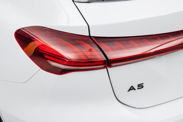 2025 Audi A5 B10  TFSI 200kW S line Wagon image 21