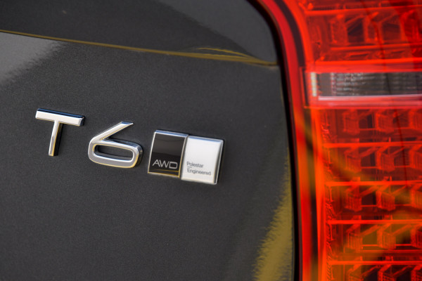 2021 Volvo XC90 L Series T6 R-Design SUV image 21