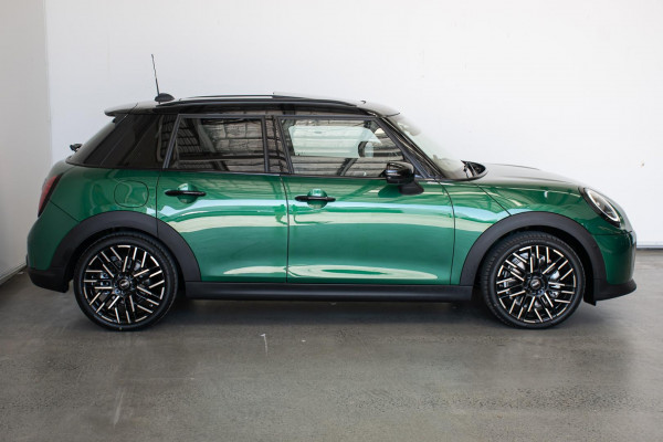 2026 MINI Cooper F65 C Favoured Hatch image 3