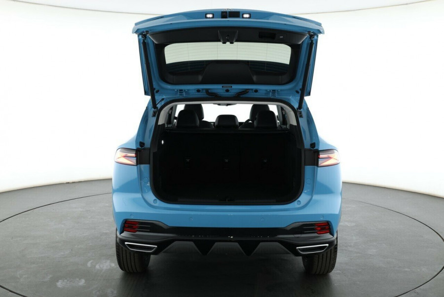 2025 MG HS AS33 Essence SUV Image 7