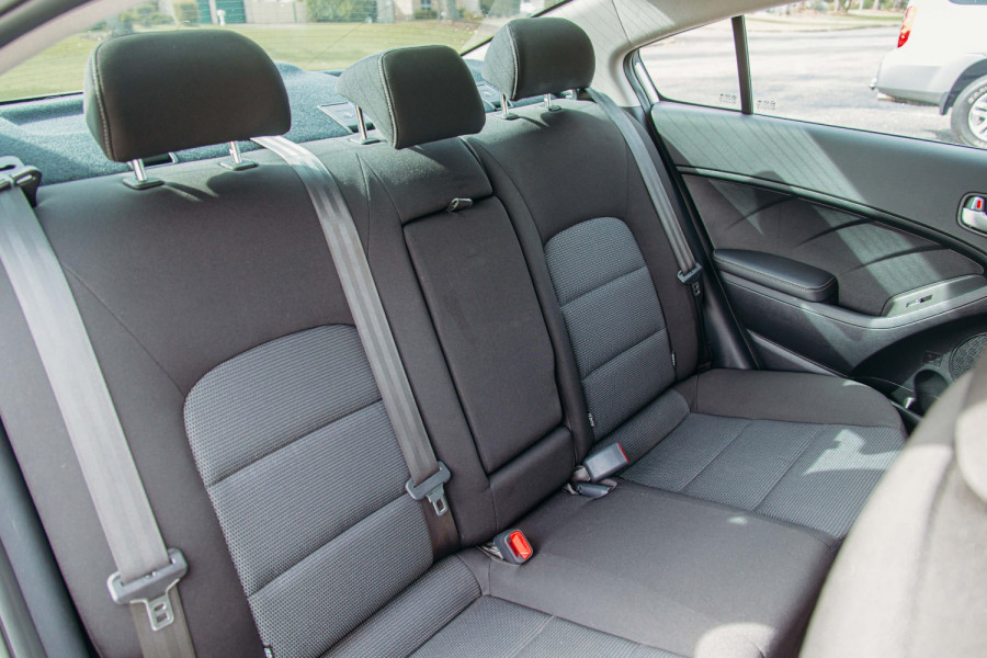 2016 MY17 Kia Cerato YD S Hatch Image 21