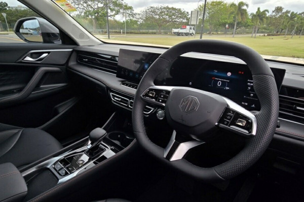 2024 MY24.5 MG HS AS33 Excite SUV