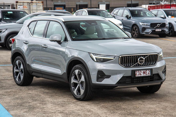 2024 MY25 Volvo XC40  Ultra B4 Bright SUV Image 5