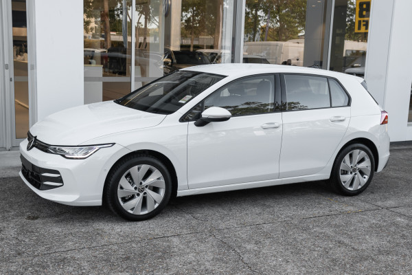 2026 Volkswagen Golf 8.5 110TSI Life Hatch Image 3