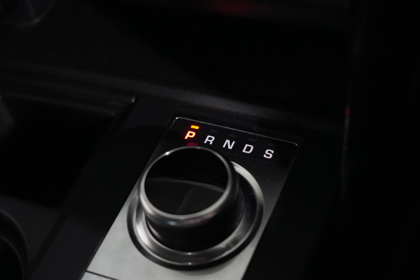 2020 Land Rover Discovery Series 5 Sd6 S SUV Image 17