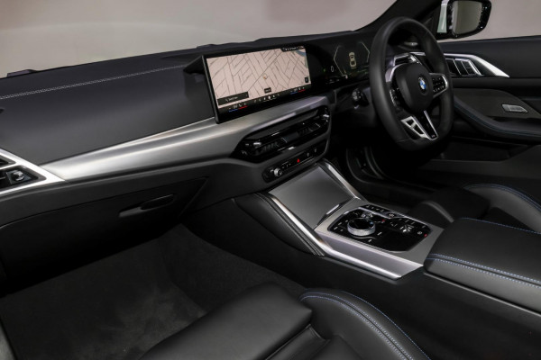 2025 BMW 4 Series G22 LCI 430i M Sport Coupe image 9