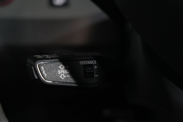 2018 Audi SQ7 TDI SUV Image 27