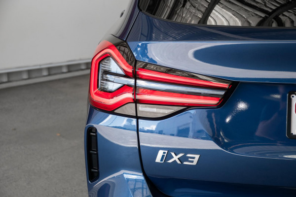 2022 BMW iX3 G08  SUV image 25
