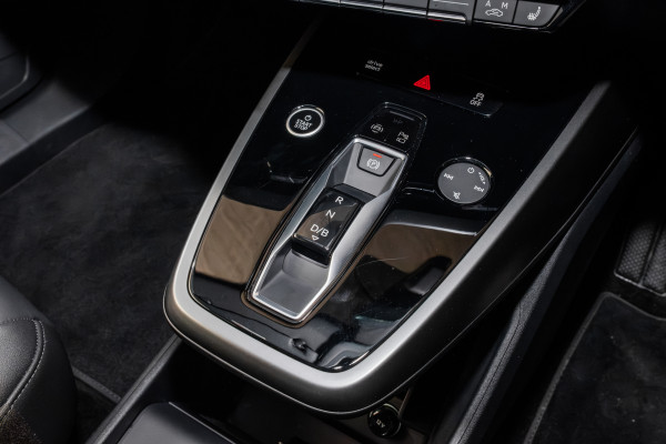 2025 Audi Q4 e-tron F4 45 SUV image 17