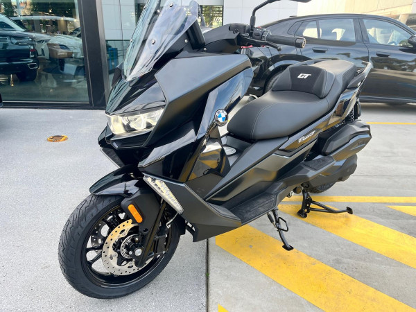 2026 BMW C 400 GT ion C 400 image 12