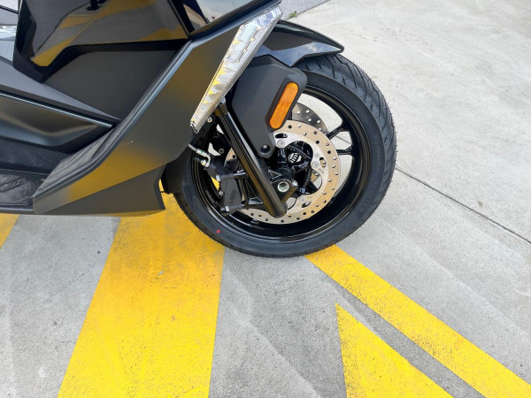 2026 BMW C 400 GT ion C 400 image 6
