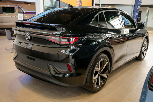 2025 Volkswagen ID. 5 E2 GTX SUV Image 2