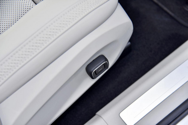 2026 Volvo ES90  Ultra Single Motor Sedan Image 13