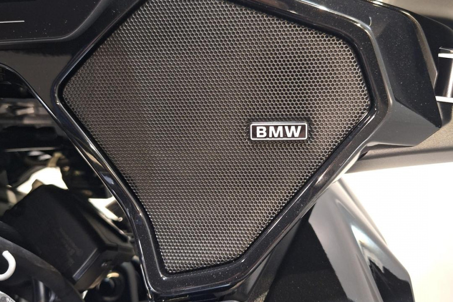 2026 BMW R 1300 RT Triple Black R 1300