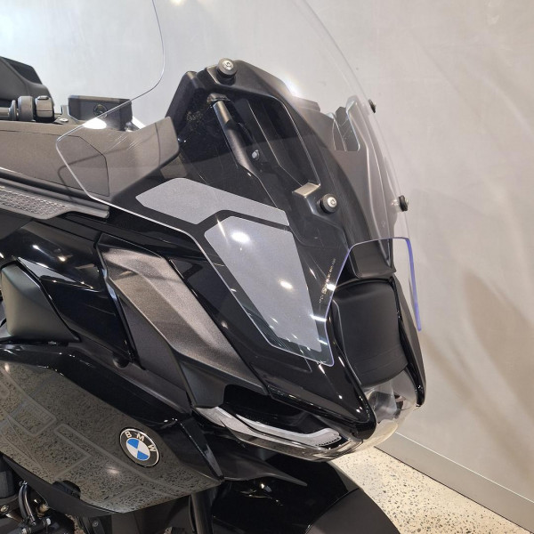 2026 BMW R 1300 RT Triple Black R 1300 image 16