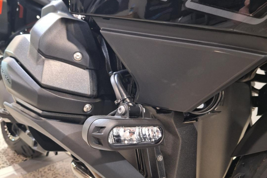 2026 BMW R 1300 RT Triple Black R 1300