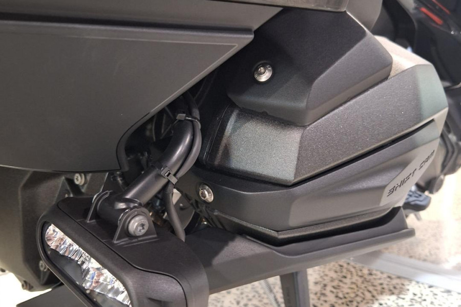 2026 BMW R 1300 RT Triple Black R 1300