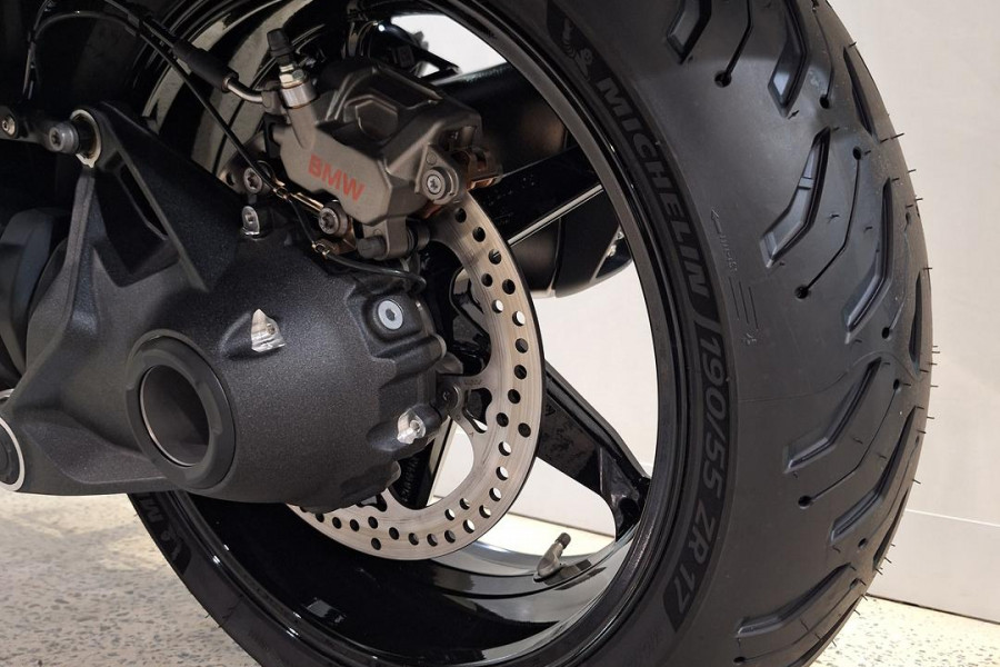 2026 BMW R 1300 RT Triple Black R 1300