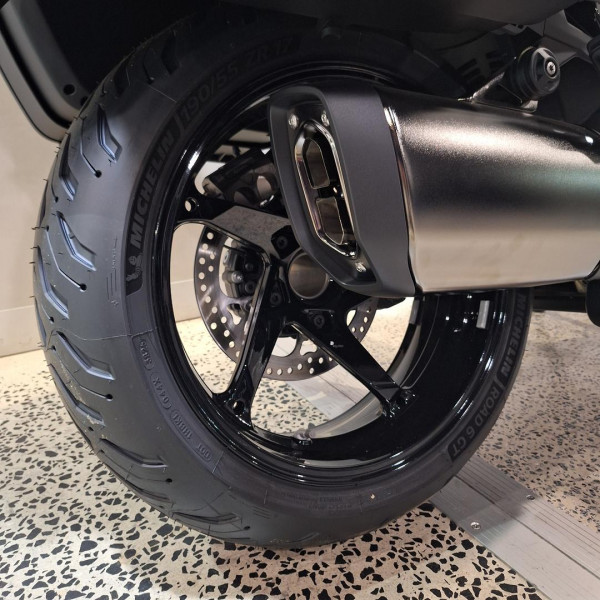 2026 BMW R 1300 RT Triple Black R 1300 image 34