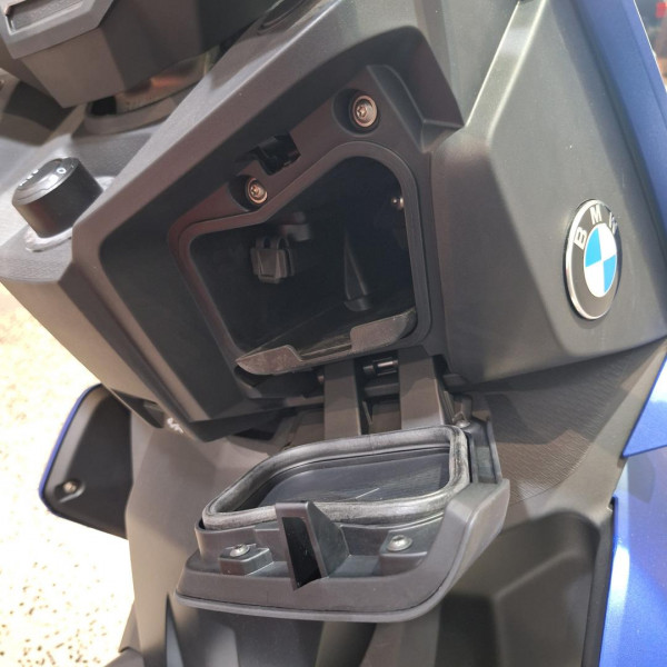 2025 BMW C 400 X ion C 400 image 12