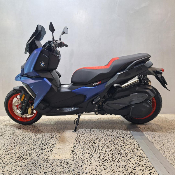 2025 BMW C 400 X ion C 400 image 2