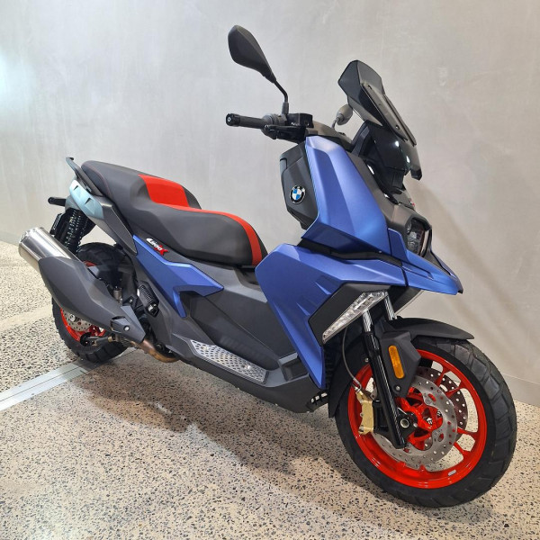 2025 BMW C 400 X ion C 400 image 3