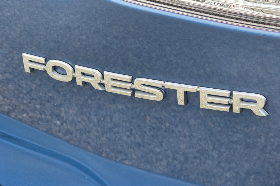 2022 Subaru Forester S5 2.5i-L SUV Image 11