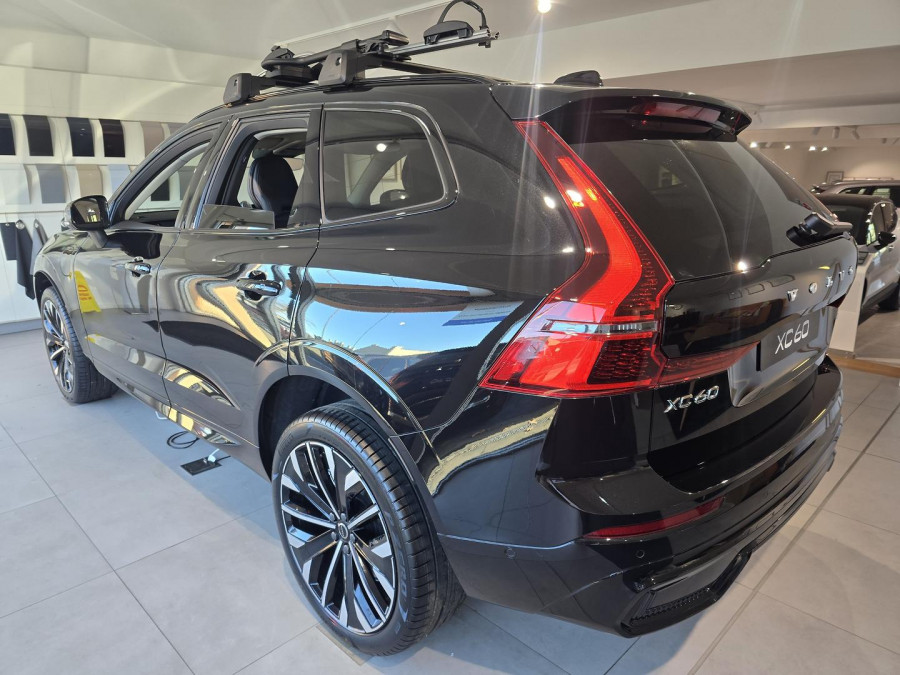 2026 Volvo XC60 UZ Ultra T8 Plug-in Hybrid Dark SUV Image 4