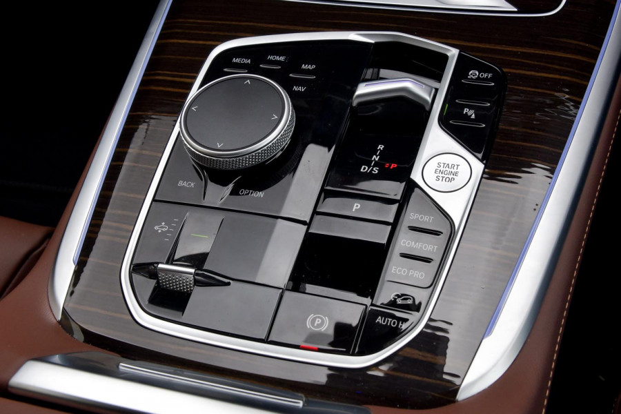 2025 BMW X7 G07 LCI xDrive40i M Sport SUV