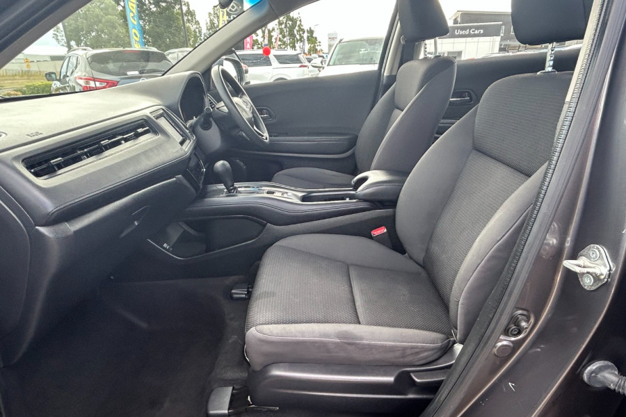 2019 Honda HR-V VTi SUV Image 14