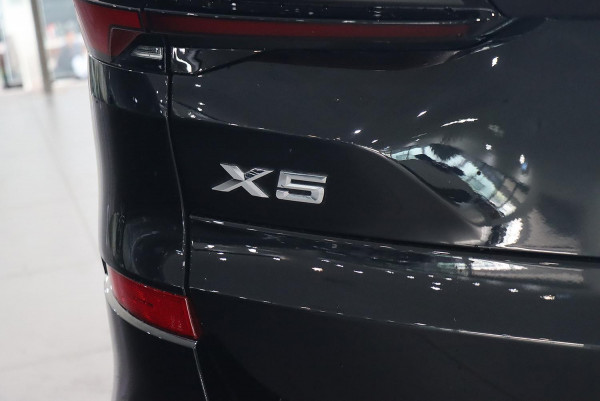 2025 BMW X5 G05 LCI xDrive30d M Sport SUV image 4