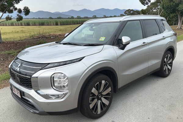 2025 Mitsubishi Outlander ZM Aspire SUV Image 3