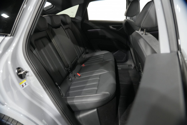 2025 Audi Q4 e-tron F4 45 SUV Image 30