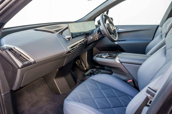 2026 BMW iX I20 xDrive45 M Sport SUV image 7