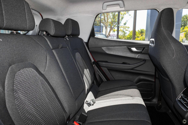 2026 Chery Tiggo 4  Hybrid Urban SUV Image 8