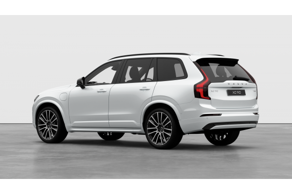 2026 Volvo XC90 L Series Ultra T8 Plug-in Hybrid Dark SUV Image 3