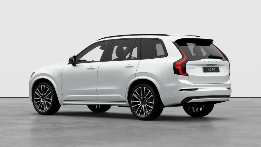 2026 Volvo XC90 L Series Ultra T8 Plug-in Hybrid Dark SUV Image 3