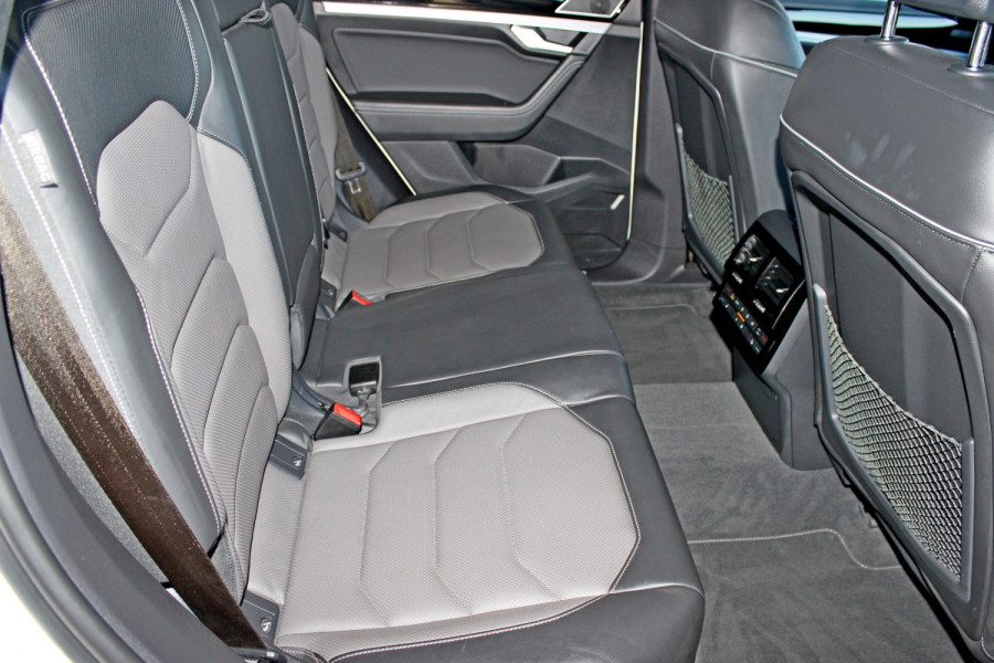 2020 MY21 Volkswagen Touareg CR V8 TDI R-Line SUV Image 11