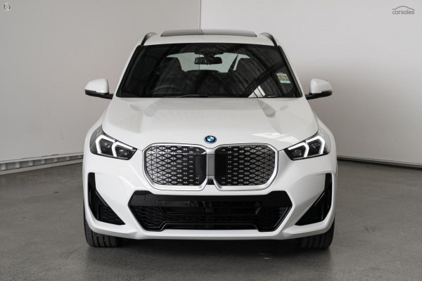 2026 BMW iX1 U11 xDrive30 M Sport SUV image 3
